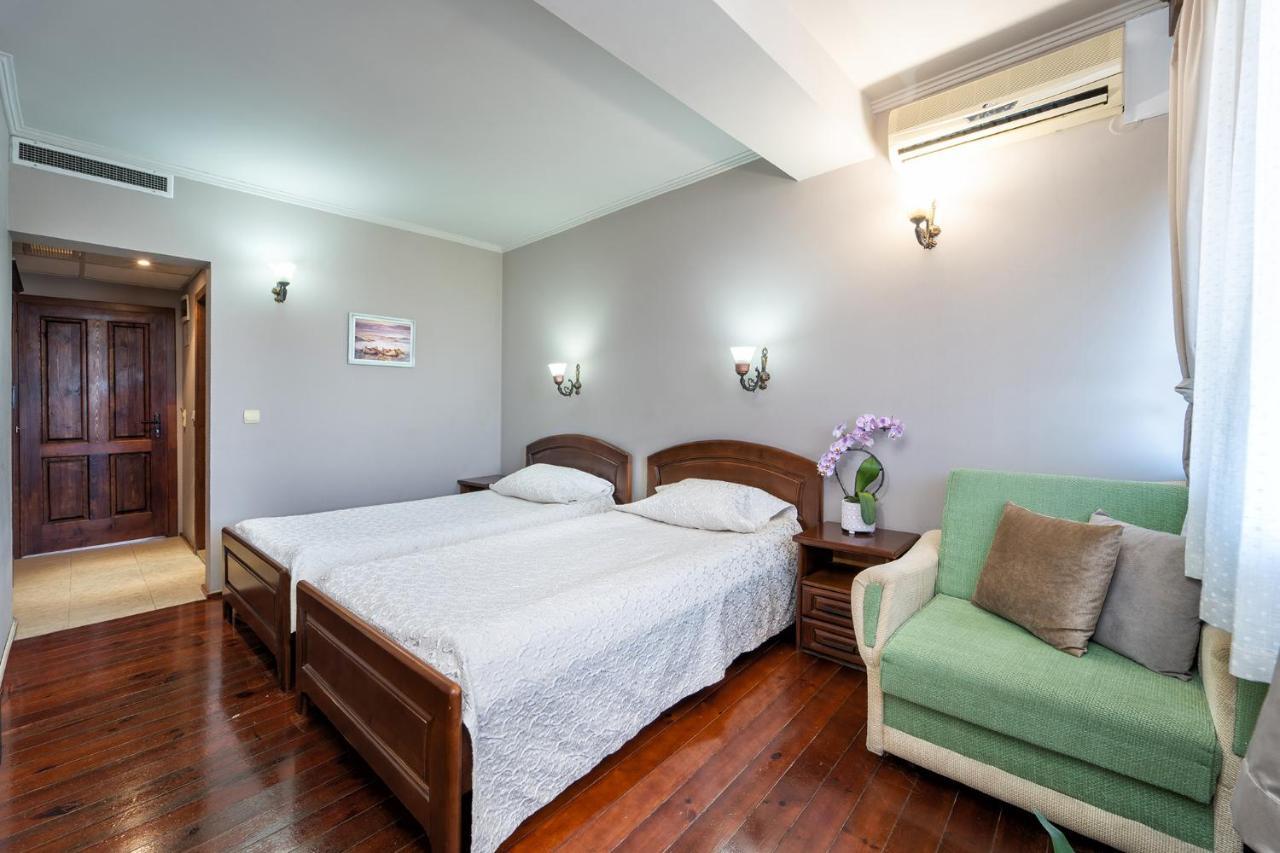 Hotel Izvora Kranevo Kültér fotó