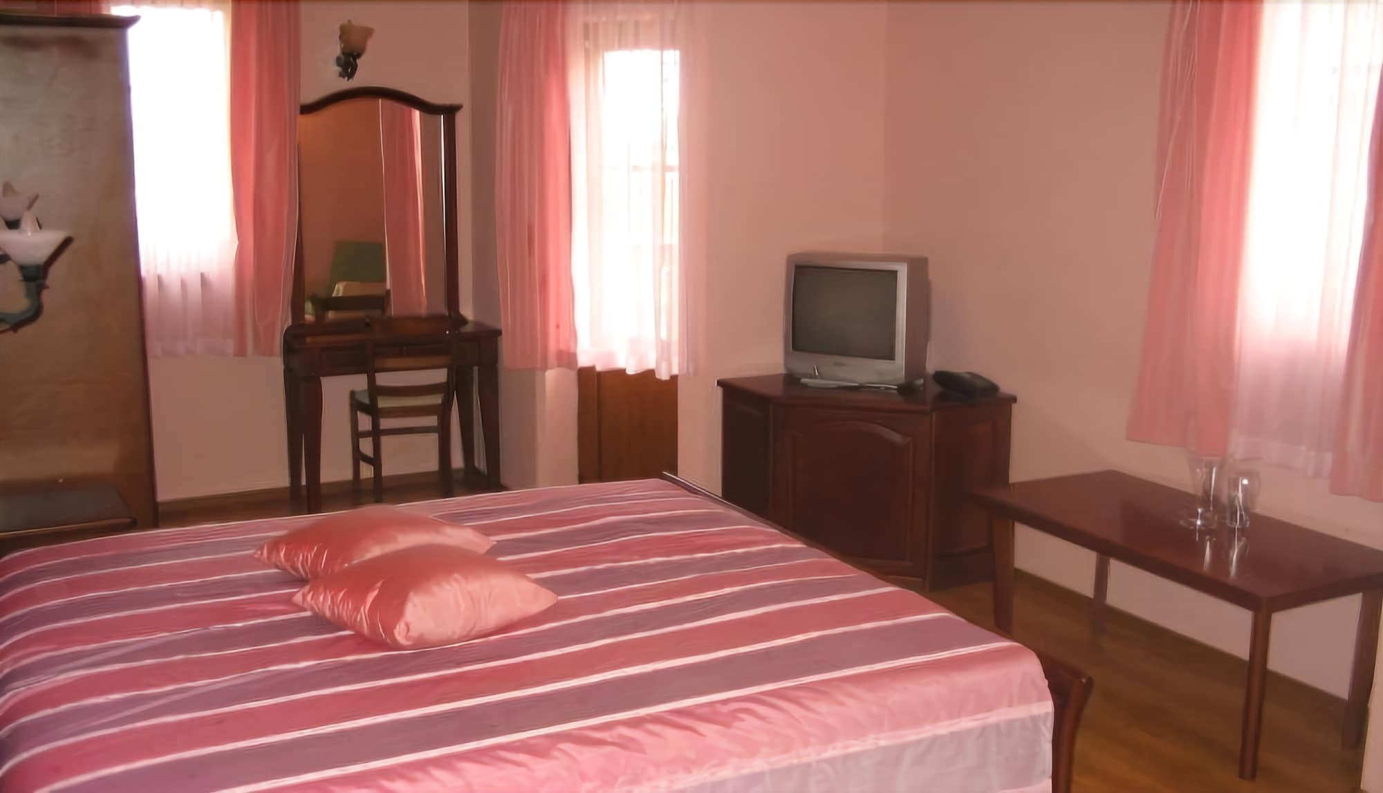 Hotel Izvora Kranevo Kültér fotó