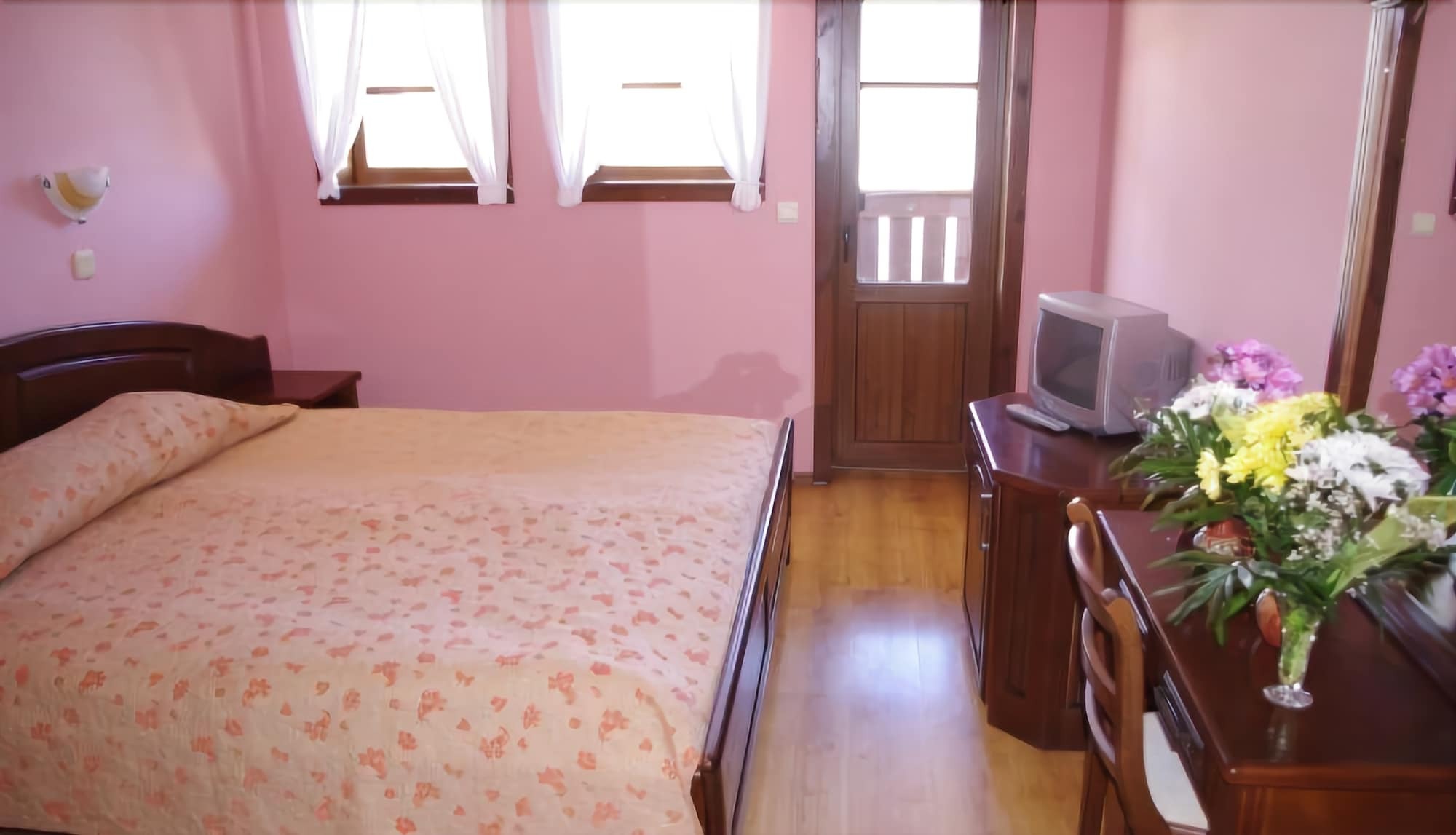 Hotel Izvora Kranevo Kültér fotó